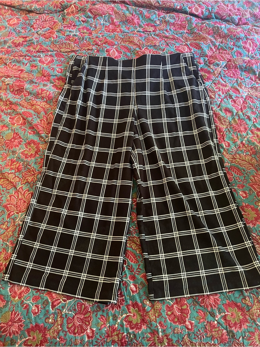 Torrid Black & White Plaid Cropped Wide-Leg Pants